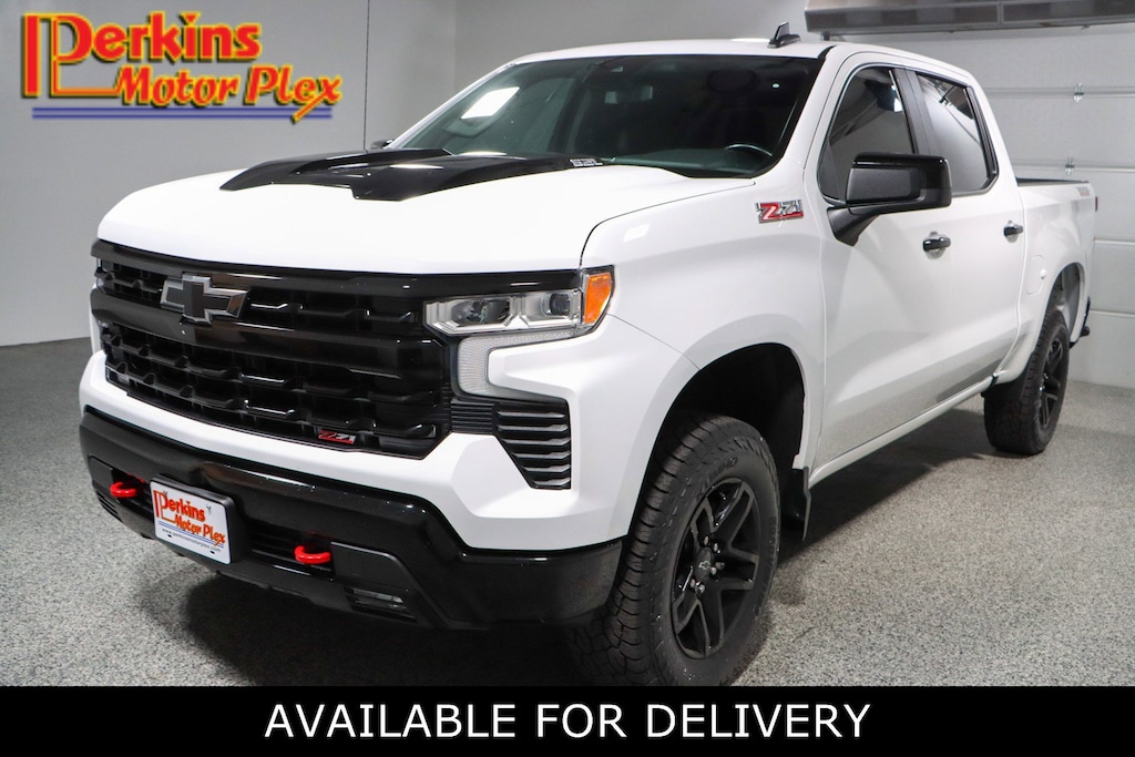 Used 2023 Chevrolet Silverado 1500 LT Trail Boss Z71 4X4 Truck Crew Cab