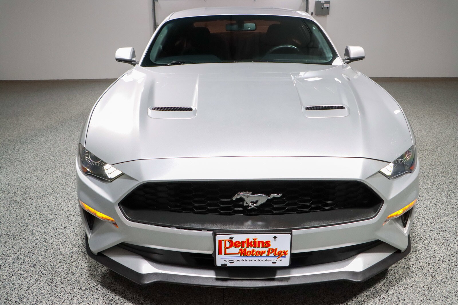 2018 Ford Mustang photo 3