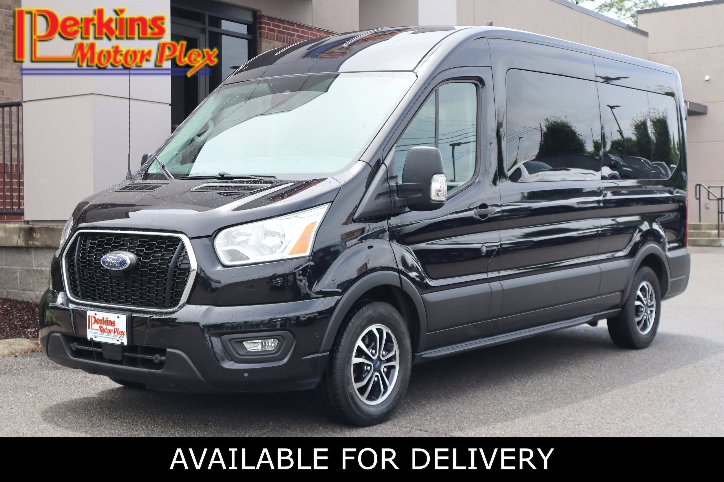 2021 Ford Transit 350 XLT Med Roof Sliding Pass. 148's photo