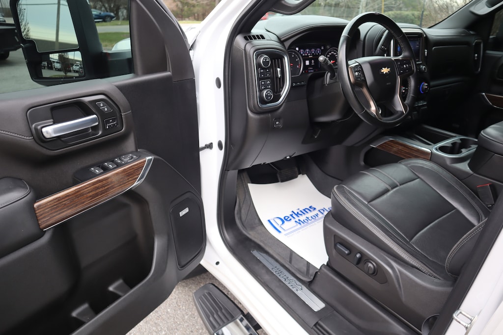 Used 2023 Chevrolet Silverado 2500HD High Country 4X4 Truck Crew Cab