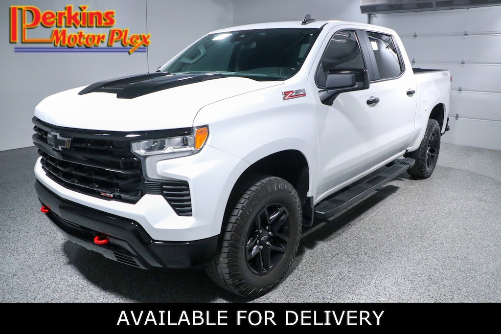 Used 2023 Chevrolet Silverado 1500 LT Trail Boss Z71 4X4 Truck Crew Cab