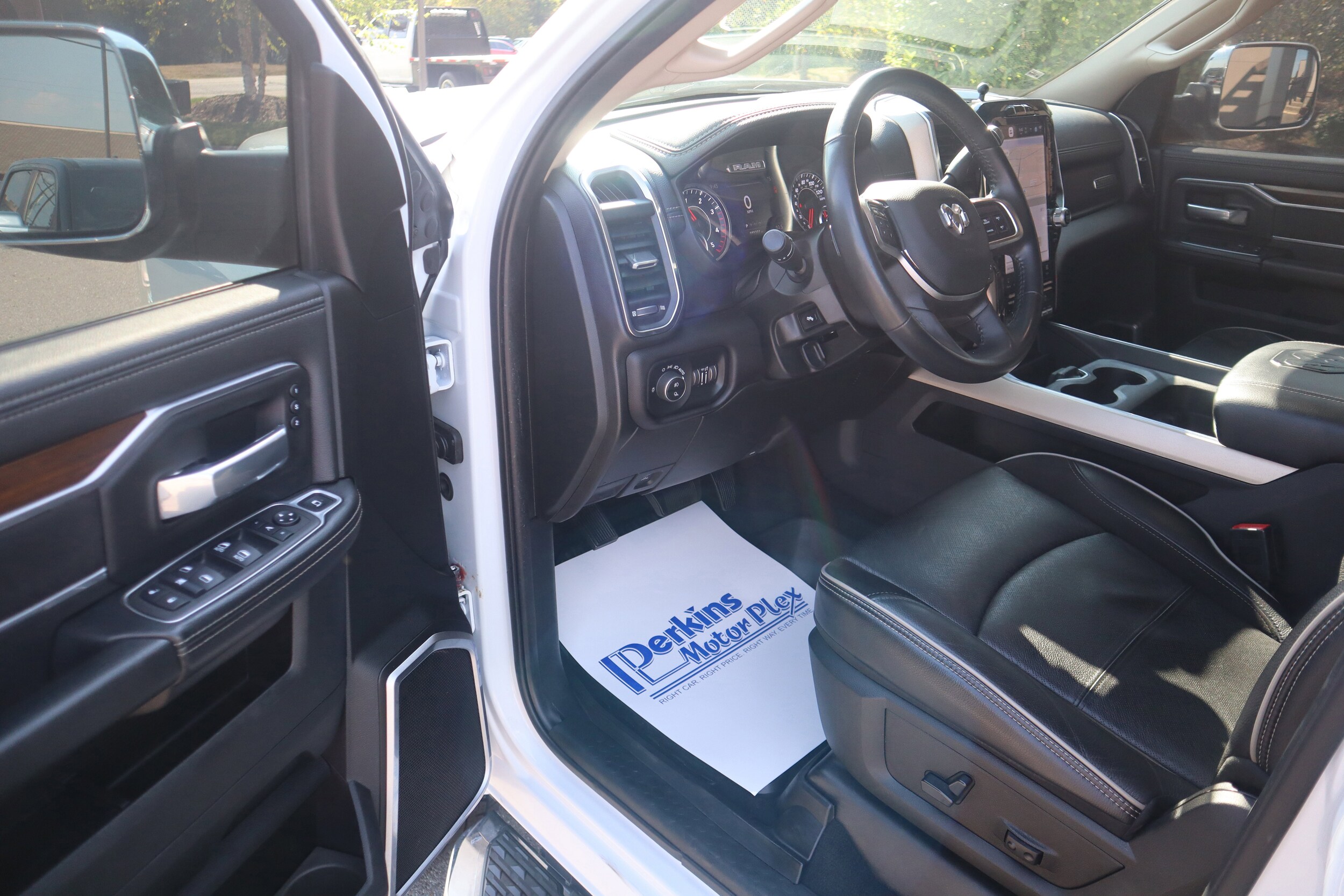 2022 Ram 2500 Laramie photo 2