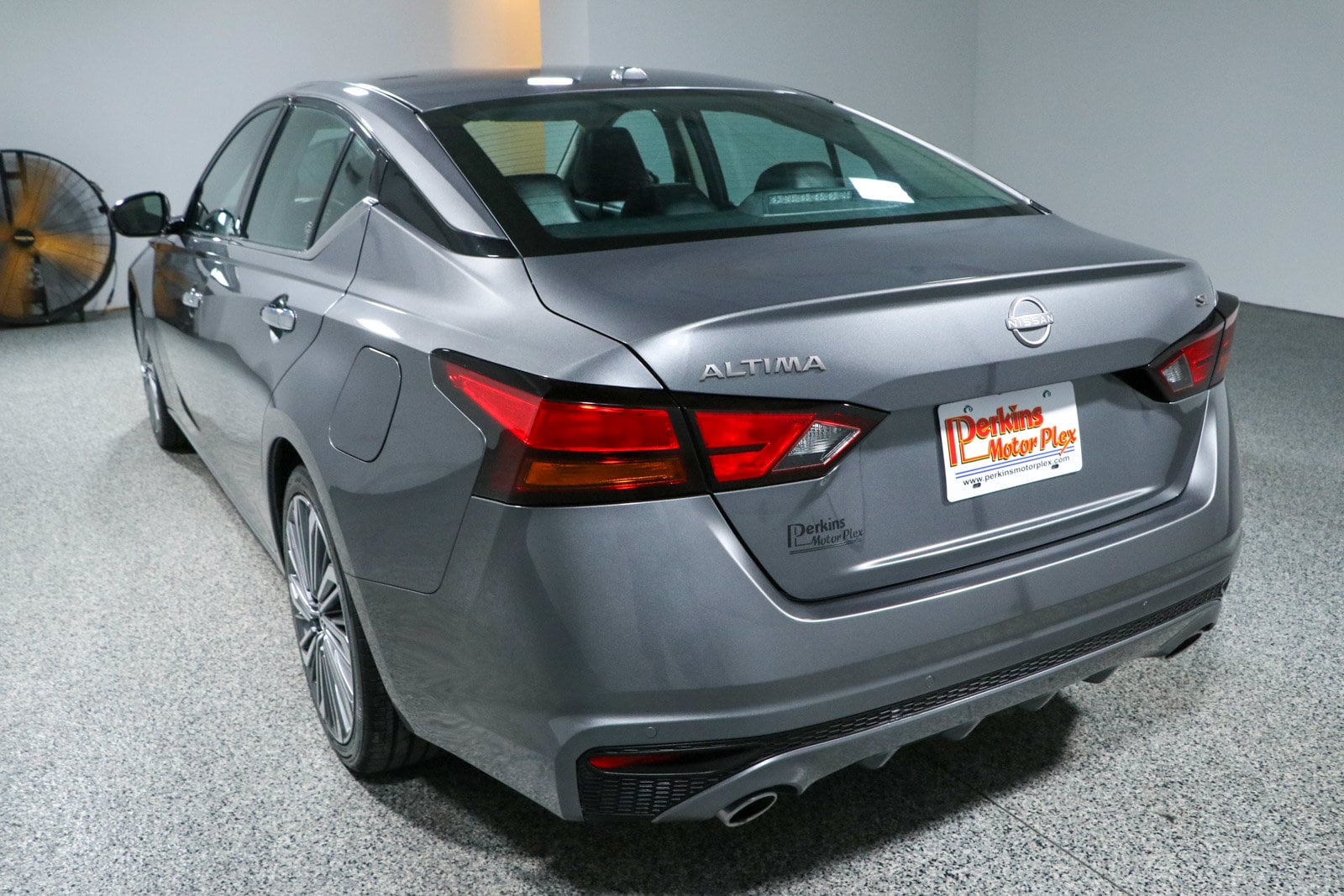 2023 Nissan Altima SL - Photo 9