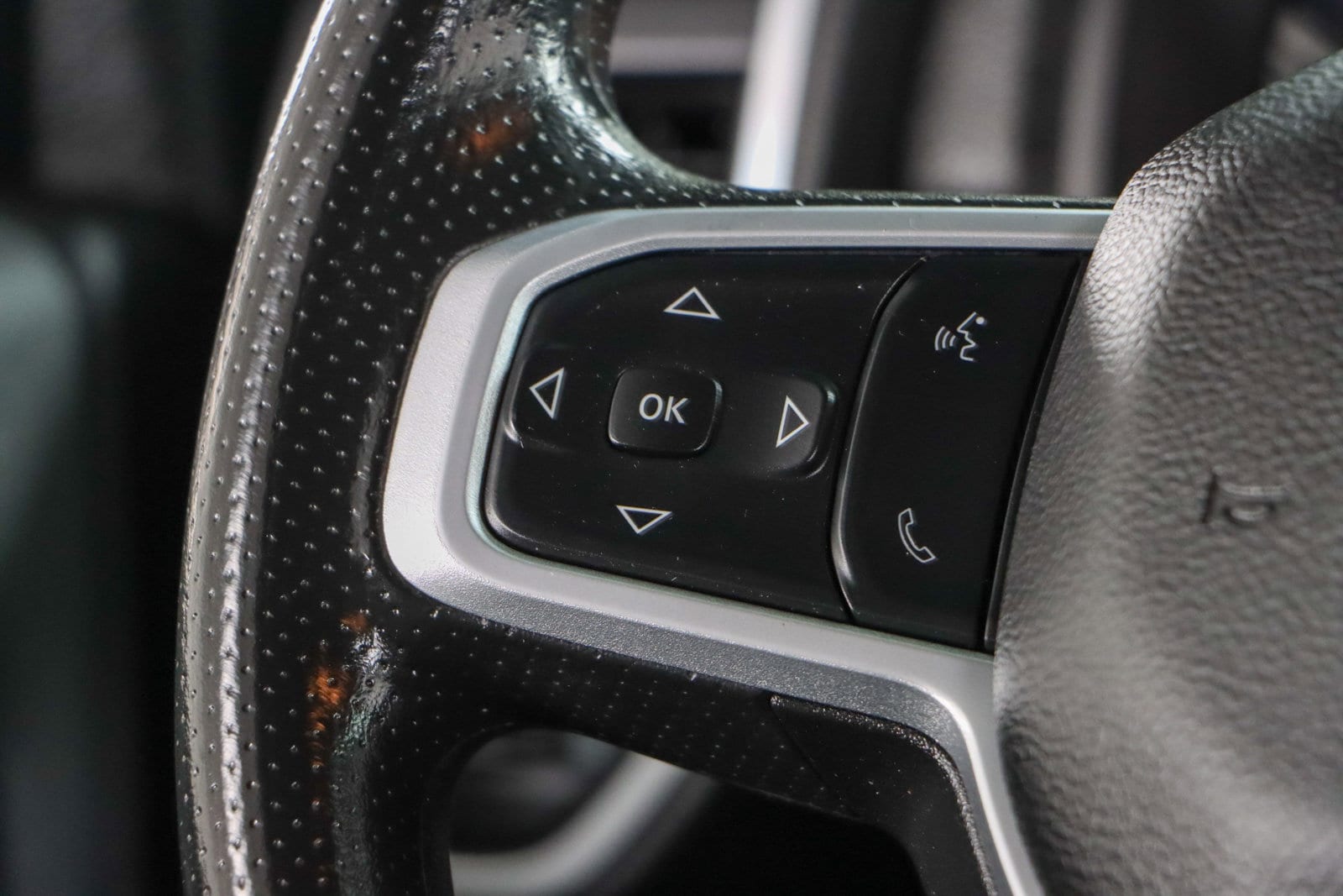 2023 RAM Ram 3500 Chassis Cab SLT - Photo 13