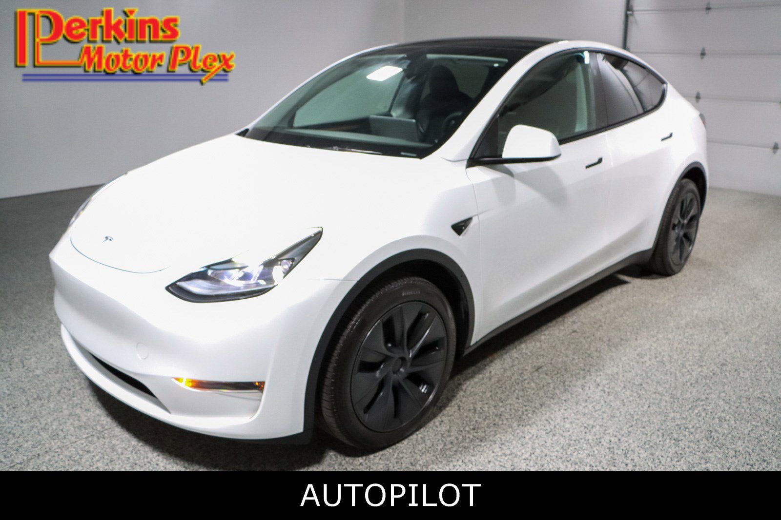 2024 Tesla Model Y Long Range Dual Motor All-Wheel Drive's photo