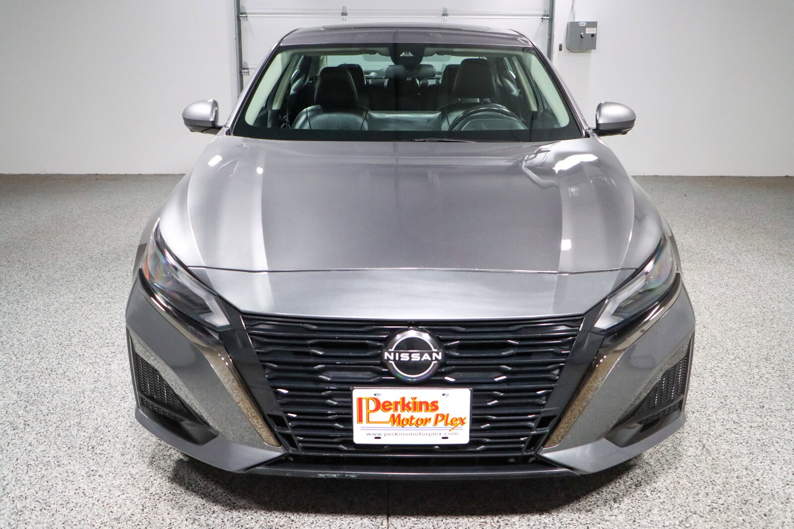 2023 Nissan Altima SL photo 3