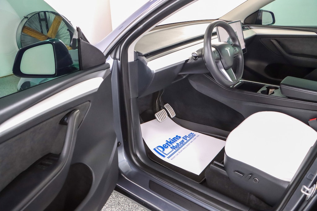 Used 2023 Tesla Model Y Performance AWD SUV