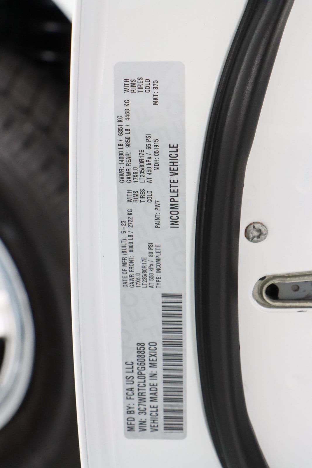 2023 RAM Ram 3500 Chassis Cab SLT - Photo 31