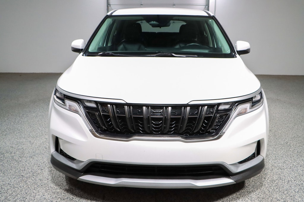 Used 2024 Kia Carnival LX MPV