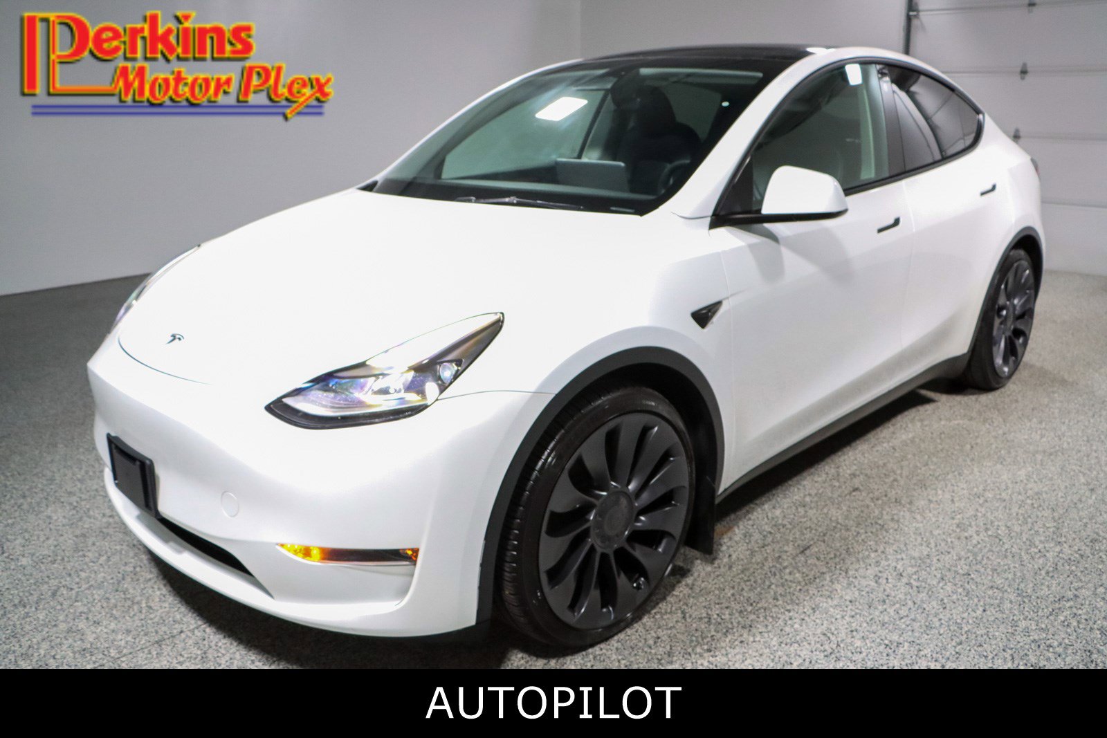 2023 Tesla Model Y Performance Dual Motor All-Wheel Drive's photo