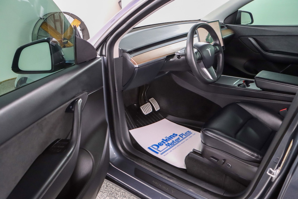 Used 2022 Tesla Model Y Performance AWD SUV