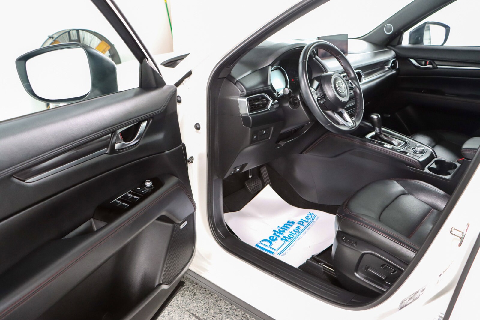 2023 Mazda CX-5 photo 2