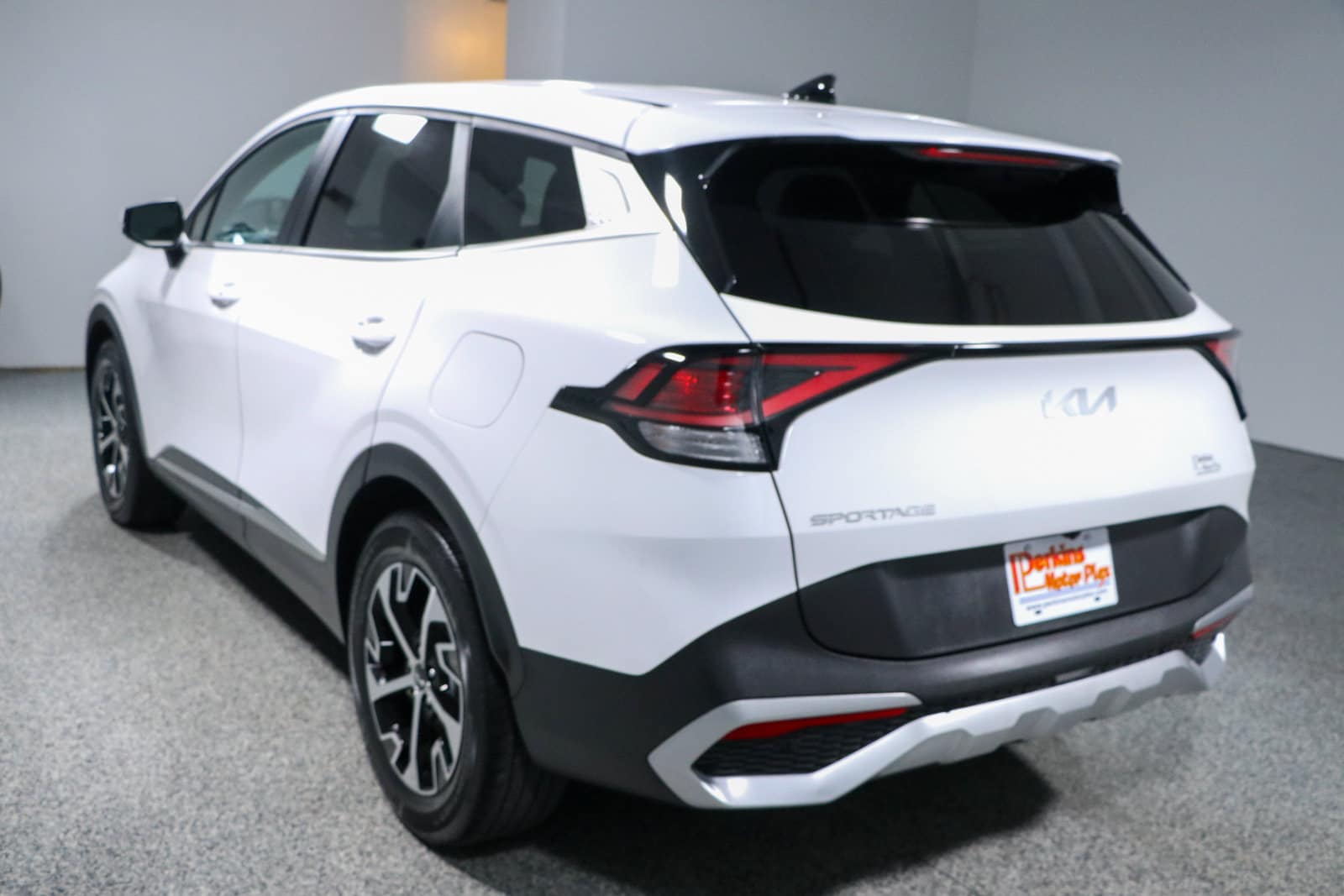 2023 Kia Sportage EX - Photo 9