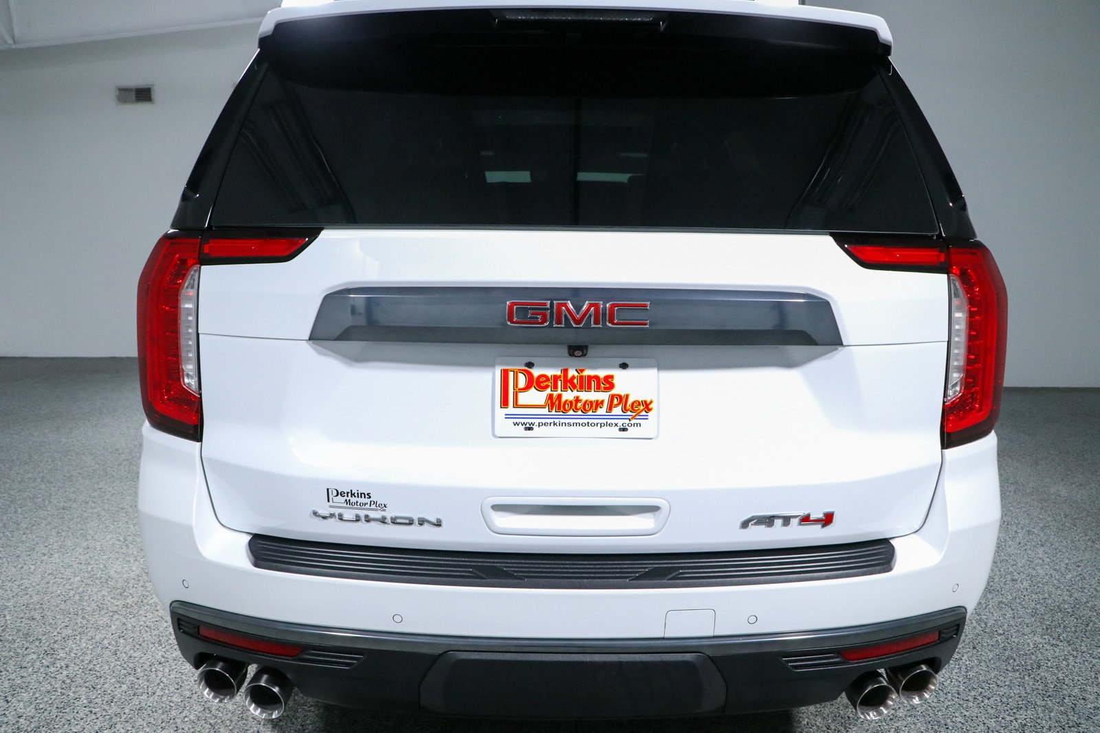 2023 GMC Yukon AT4 - Photo 8