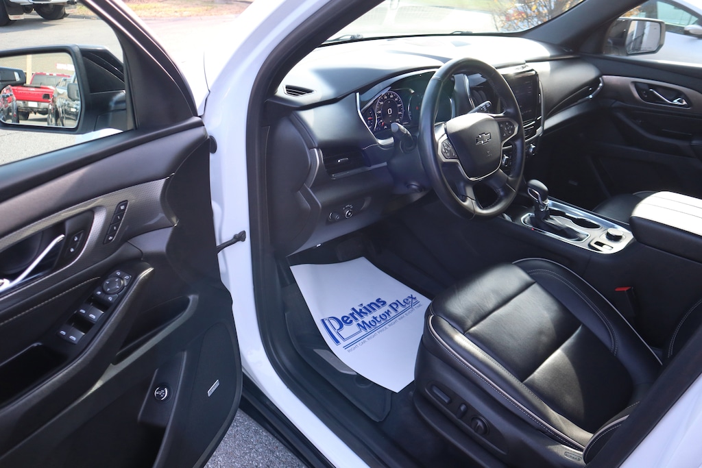Used 2024 Chevrolet Traverse Limited Premier SUV