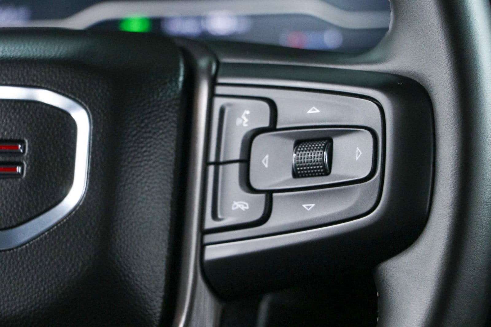2023 GMC Yukon AT4 - Photo 15