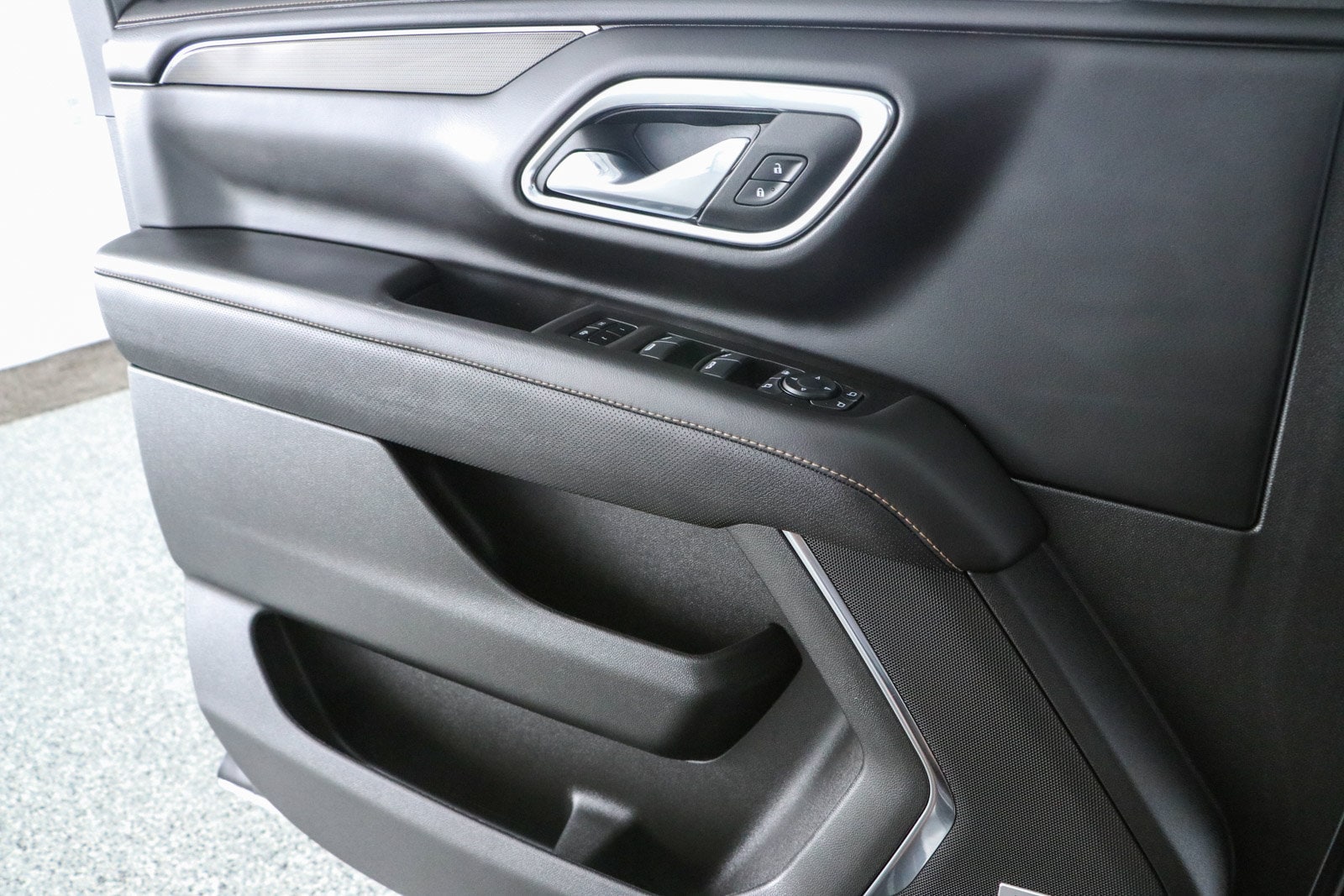 2023 GMC Yukon AT4 - Photo 26