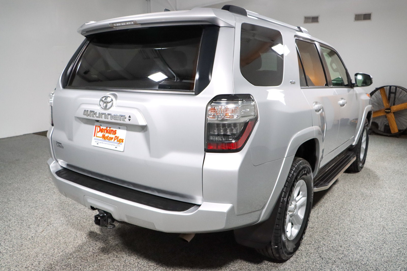 2021 Toyota 4Runner SR5 - Photo 7
