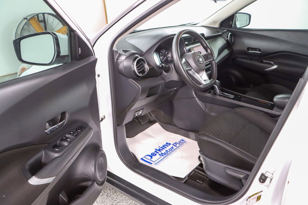 Used 2021 Nissan Kicks SV SUV