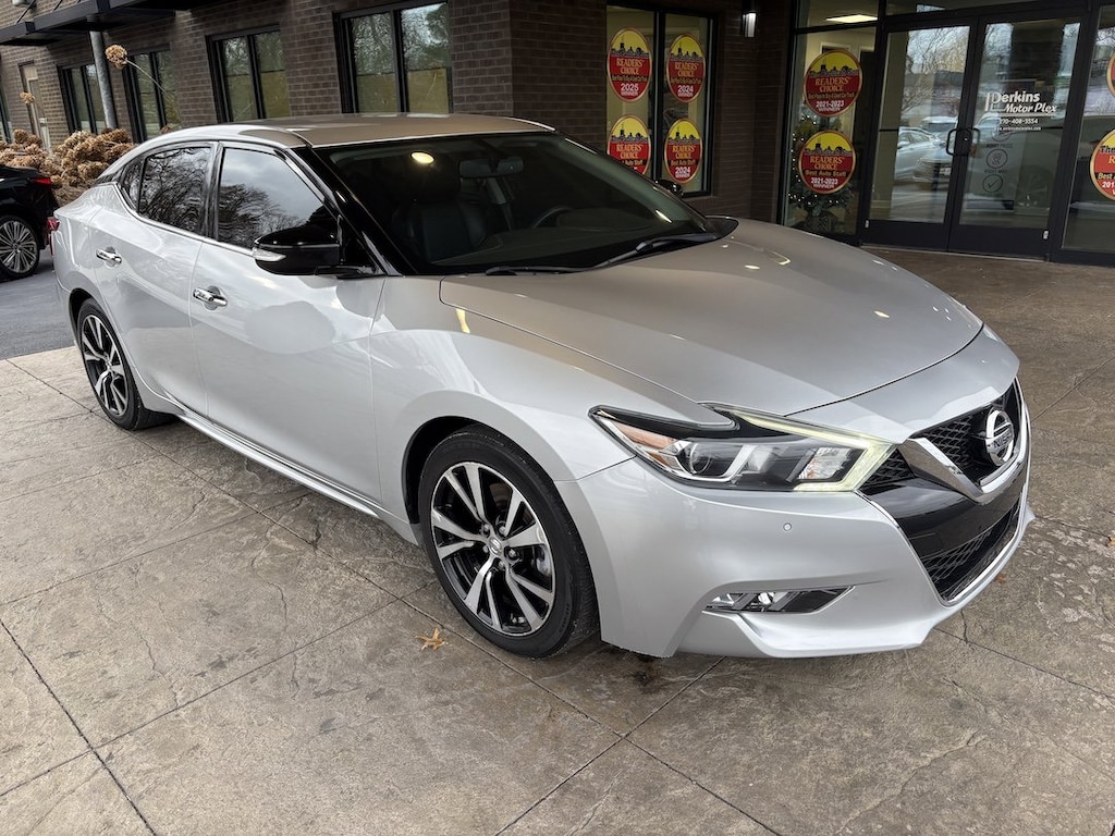 Used 2018 Nissan Maxima SV Sedan