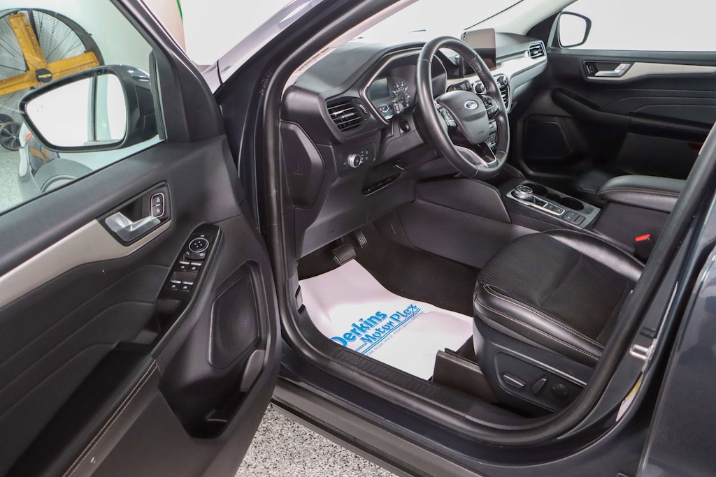 Used 2022 Ford Escape SEL SUV