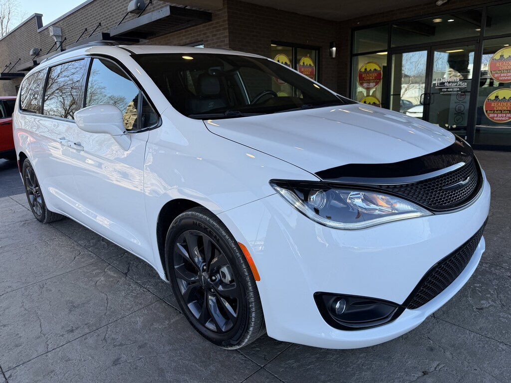 Used 2019 Chrysler Pacifica Touring L Van Passenger Van
