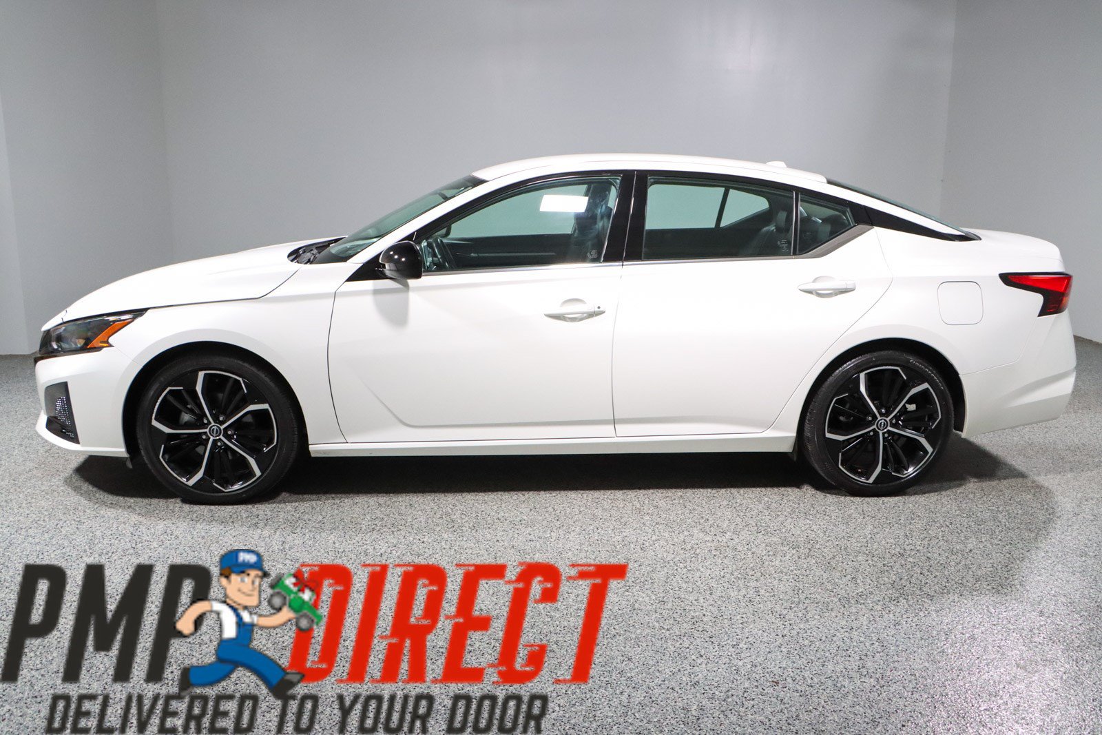 2024 Nissan Altima SR - Photo 10