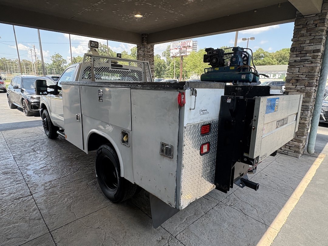2016 Ford F-350 Super Duty Chassis Cab XL - Photo 8