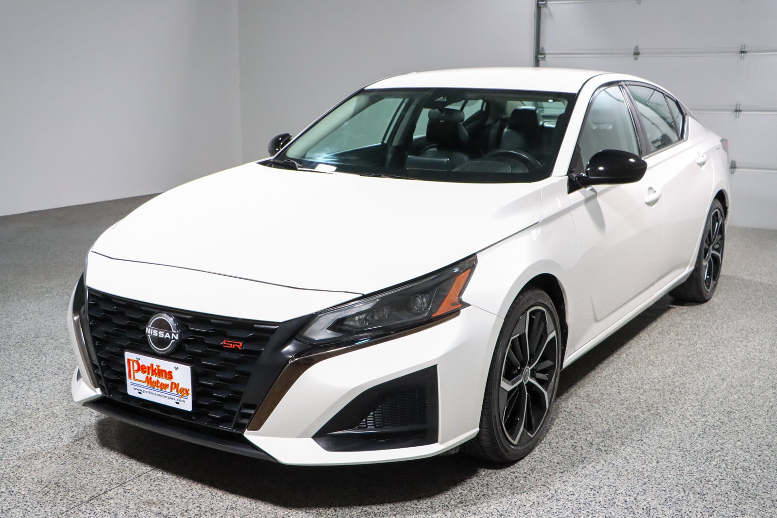2024 Nissan Altima SR - Photo 29