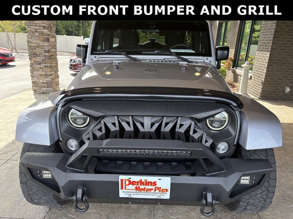 Used 2016 Jeep Wrangler Unlimited Sahara SUV