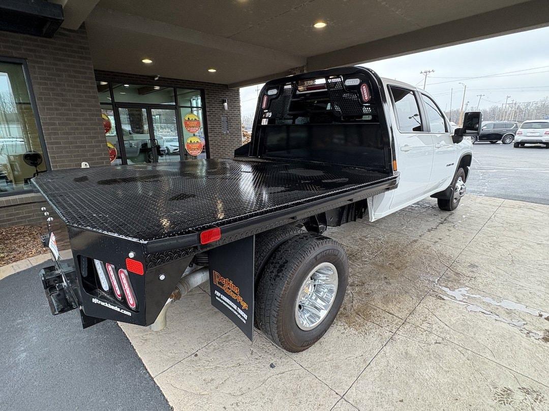 2024 Chevrolet Silverado 3500HD LT - Photo 8