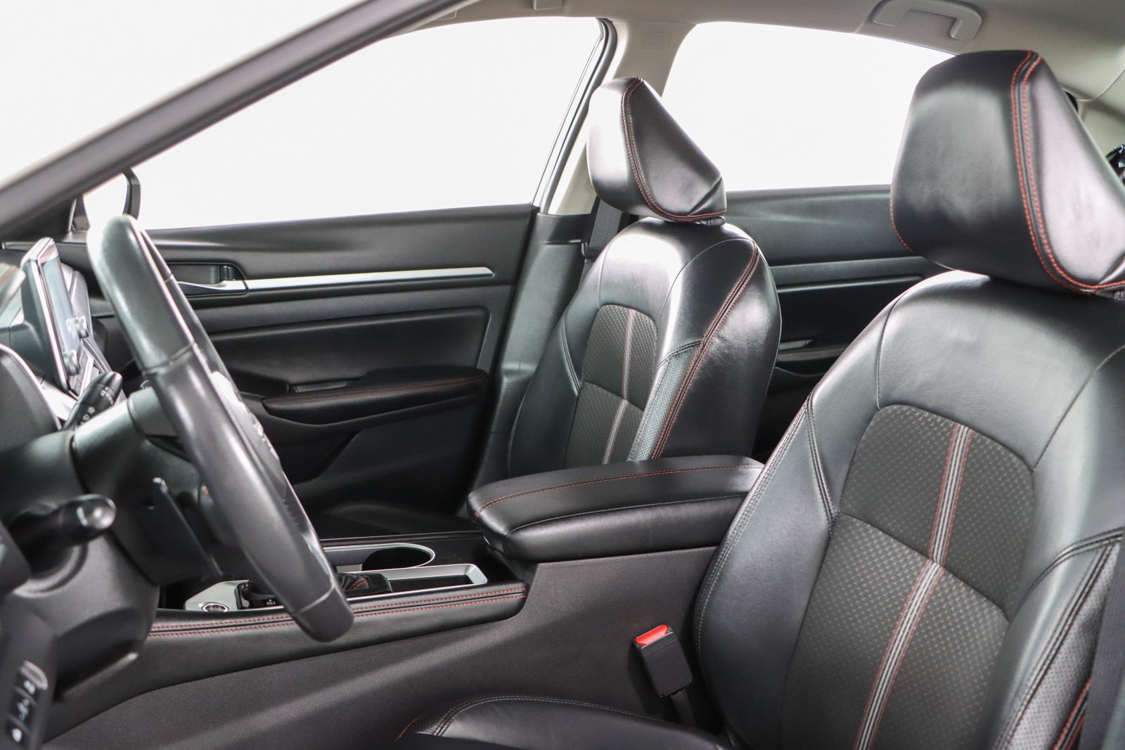 2024 Nissan Altima SR - Photo 23