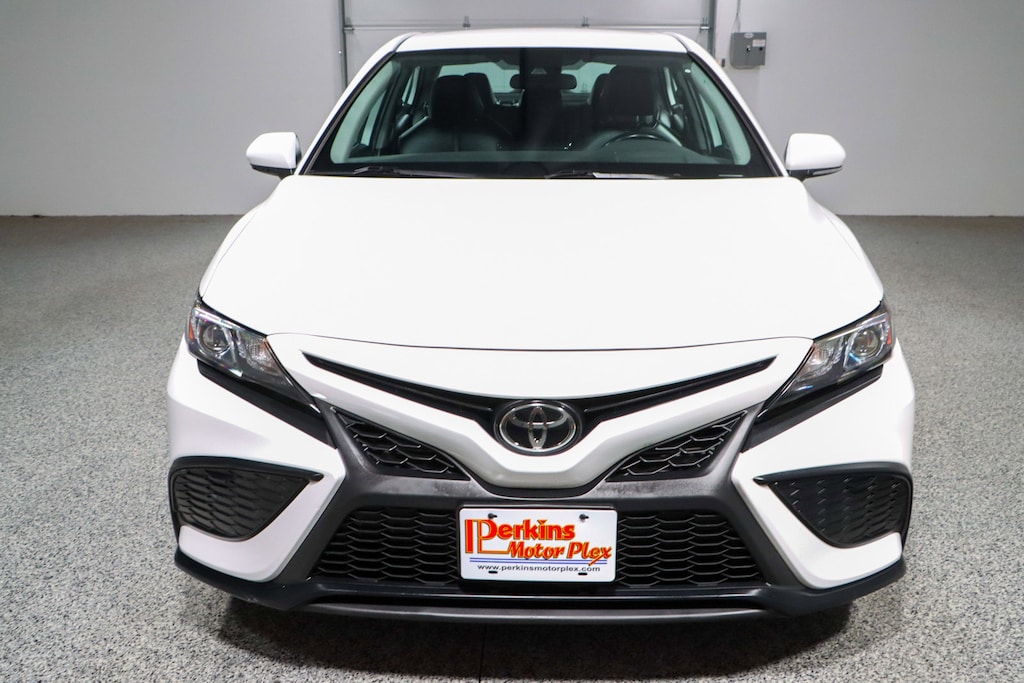 Used 2023 Toyota Camry SE Sedan