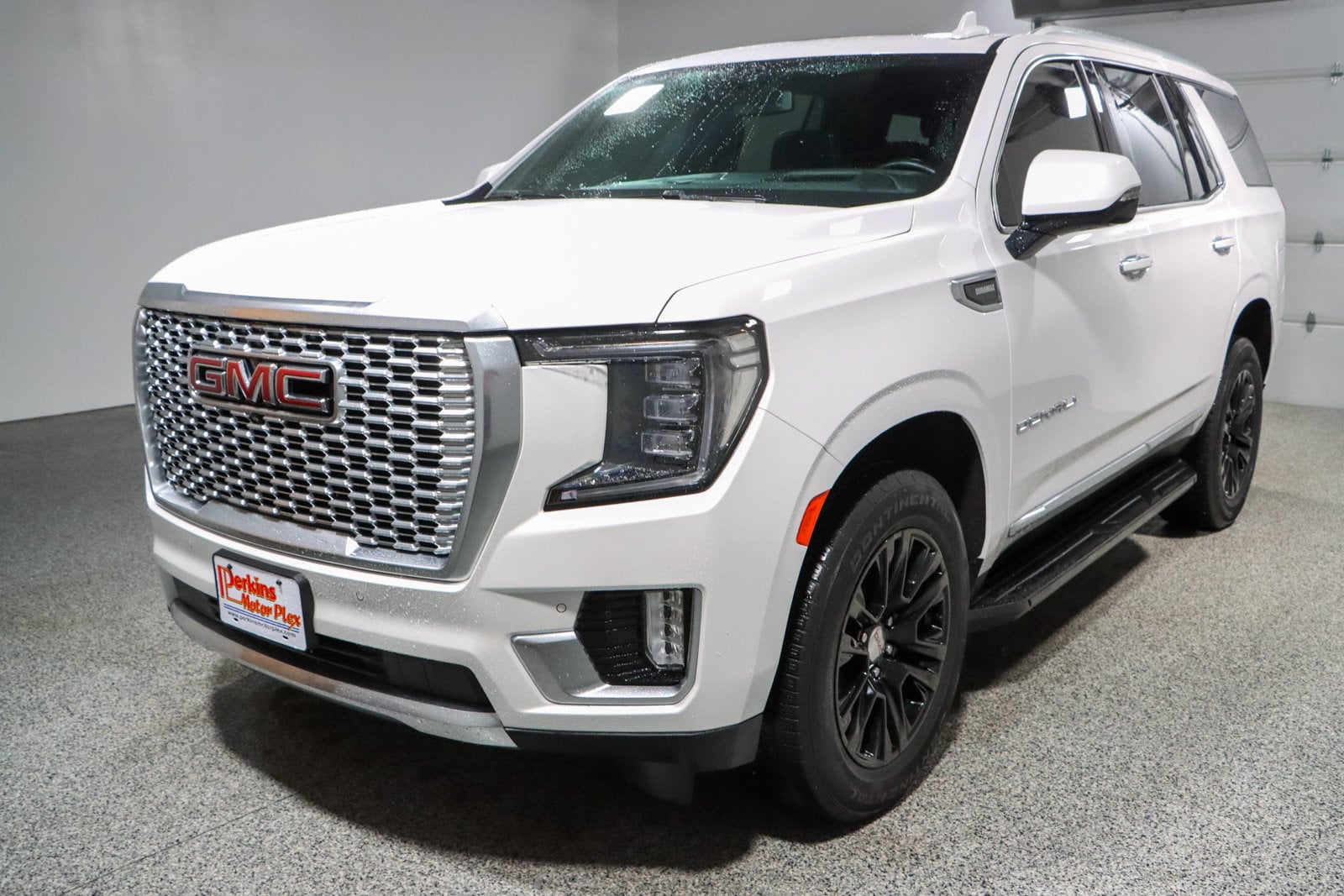 2023 GMC Yukon Denali - Photo 37