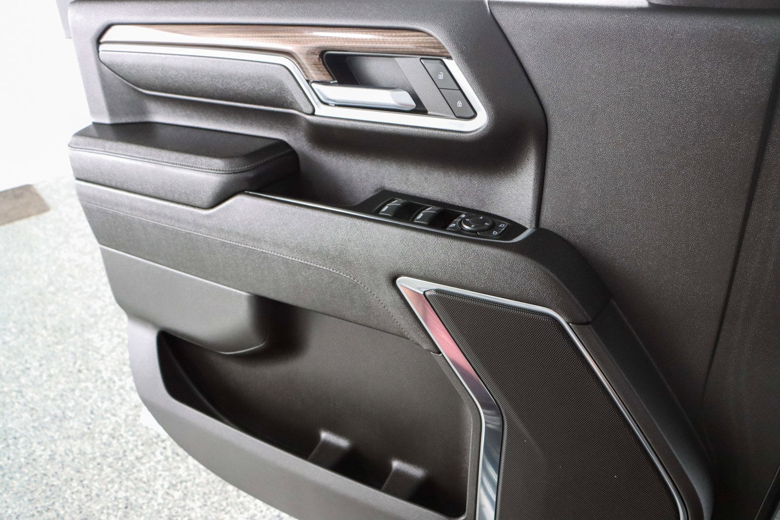 2024 Chevrolet Silverado 3500HD LT - Photo 23