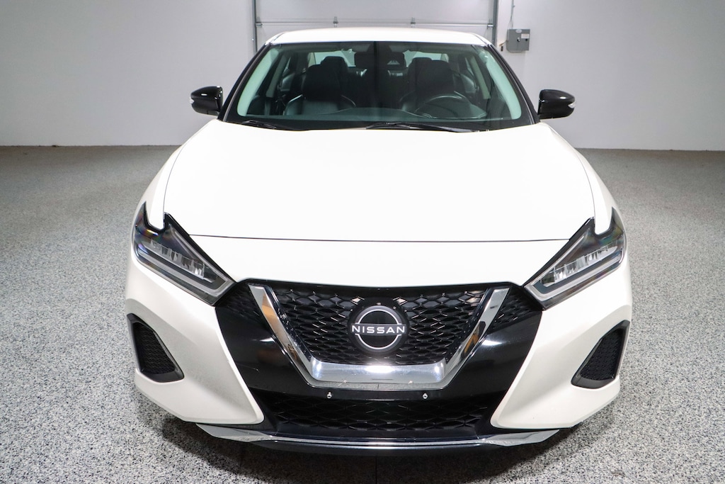 Used 2023 Nissan Maxima SV Sedan