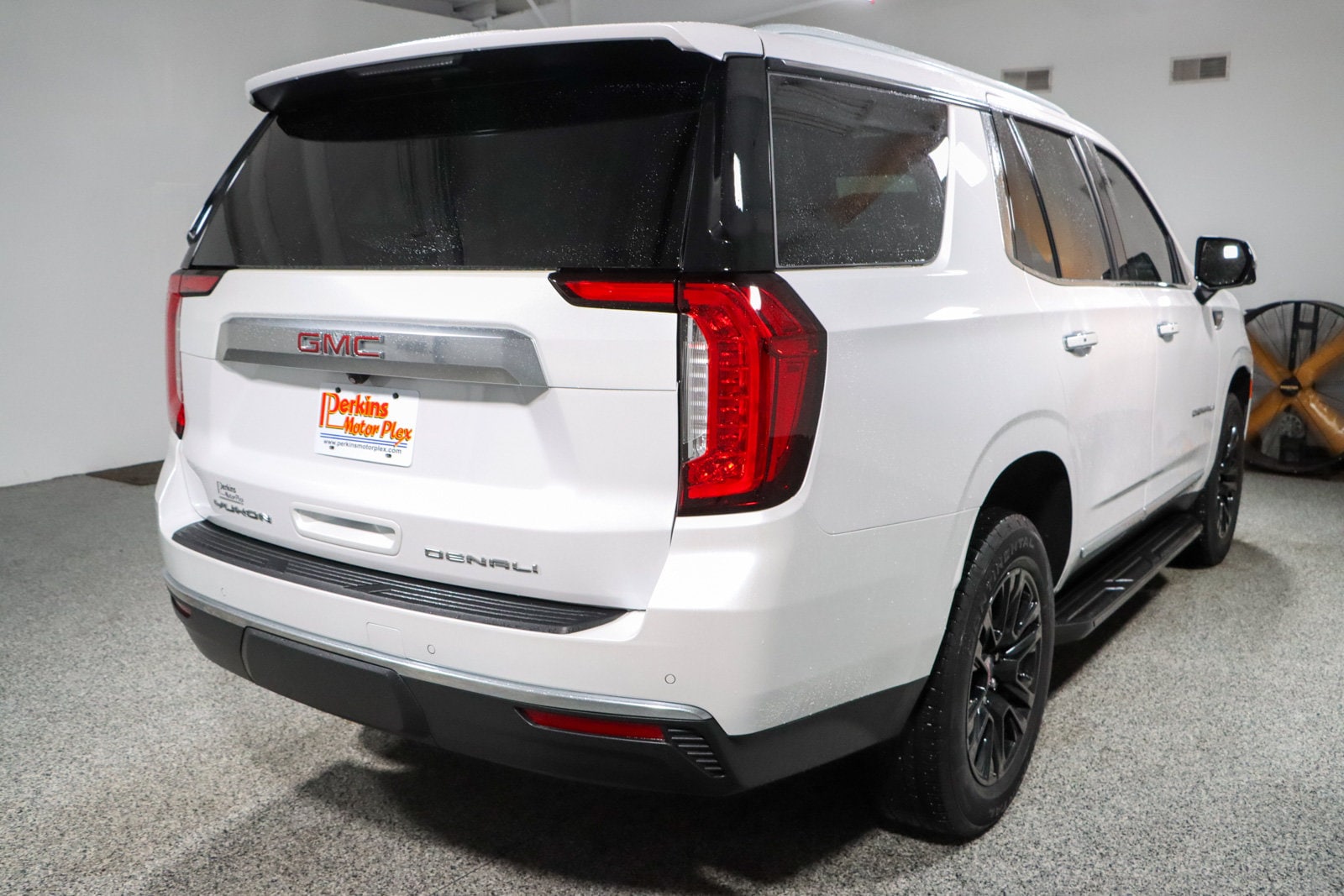 2023 GMC Yukon Denali - Photo 7