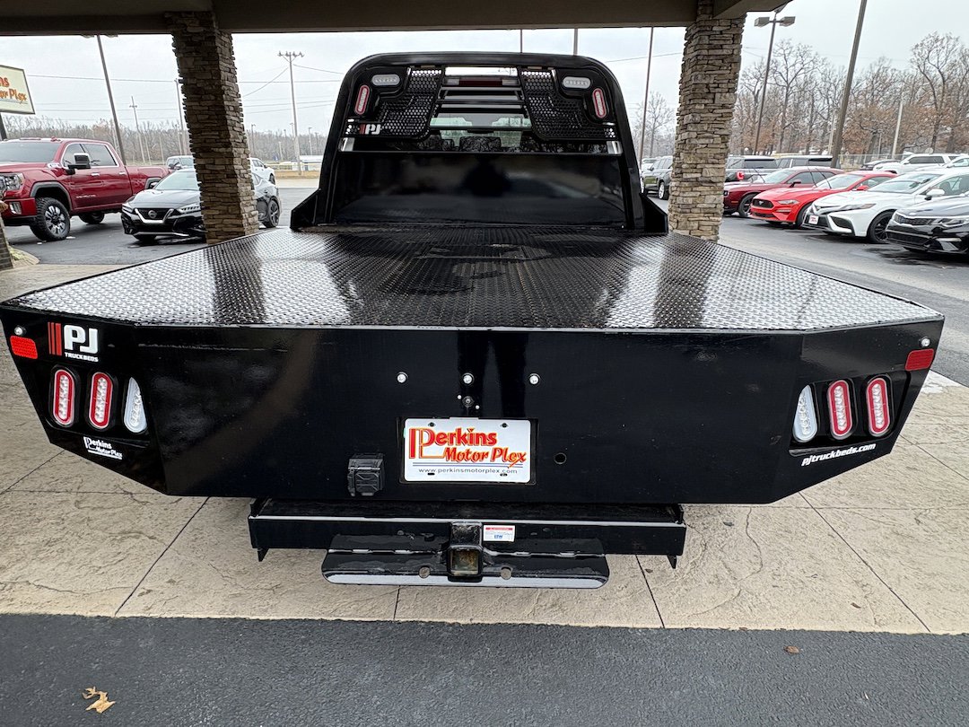 2024 Chevrolet Silverado 3500HD LT - Photo 9