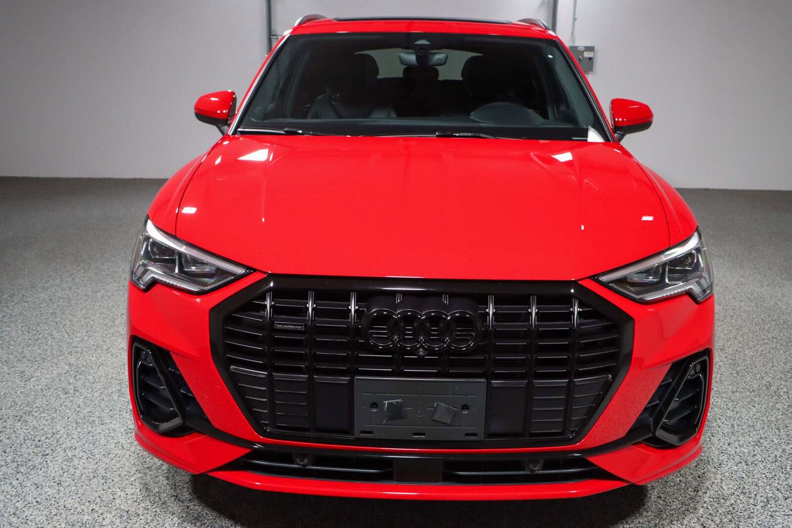 2023 Audi Q3 S line Premium Plus photo 3