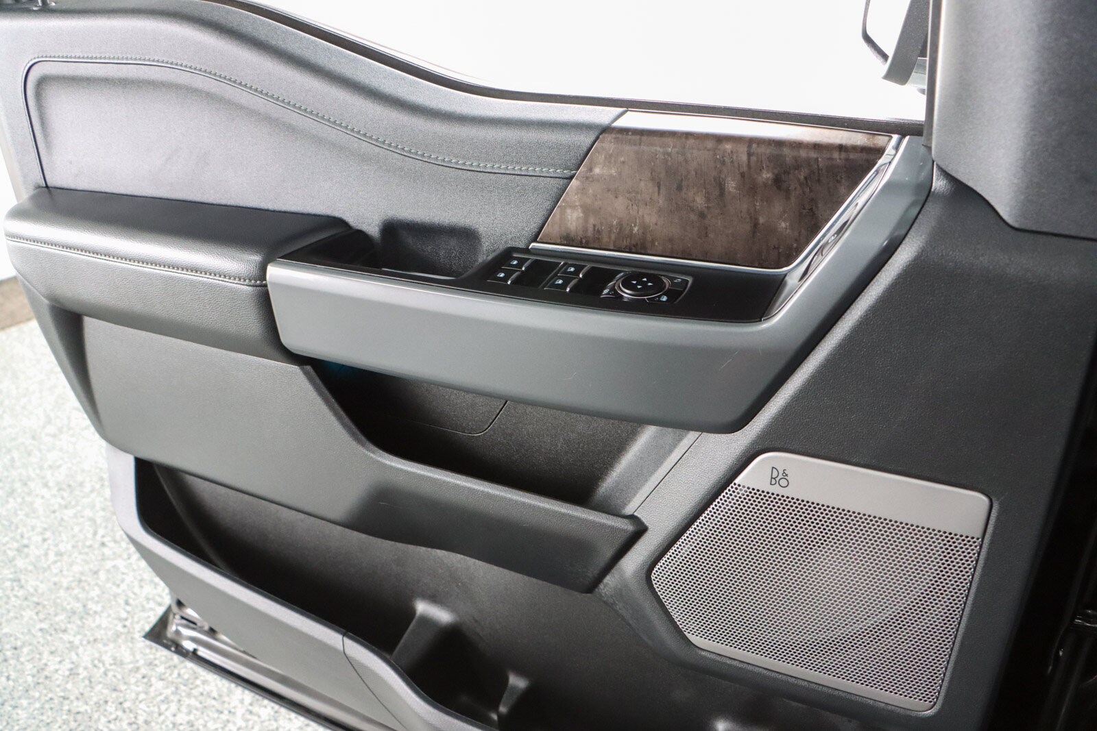 2023 Ford F-150 Lariat - Photo 23
