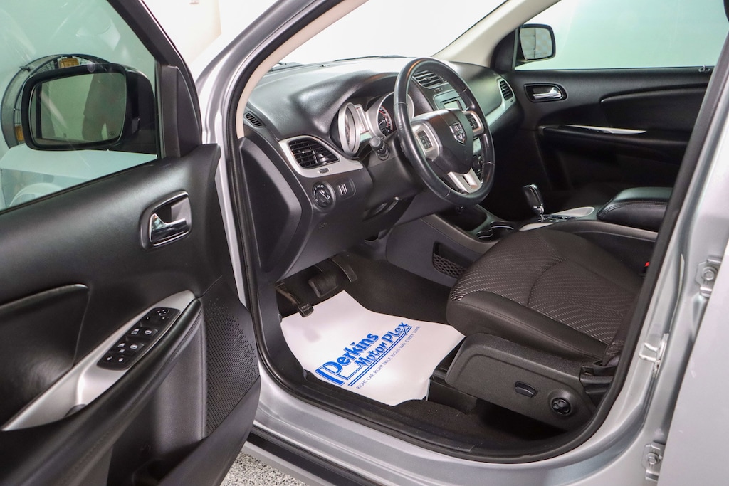 Used 2019 Dodge Journey SE SUV