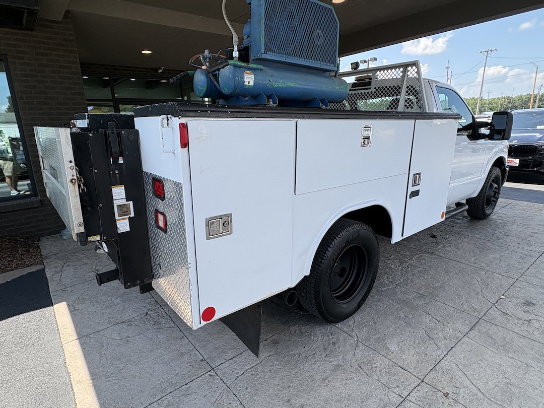 2016 Ford F-350 Super Duty Chassis Cab XL - Photo 6