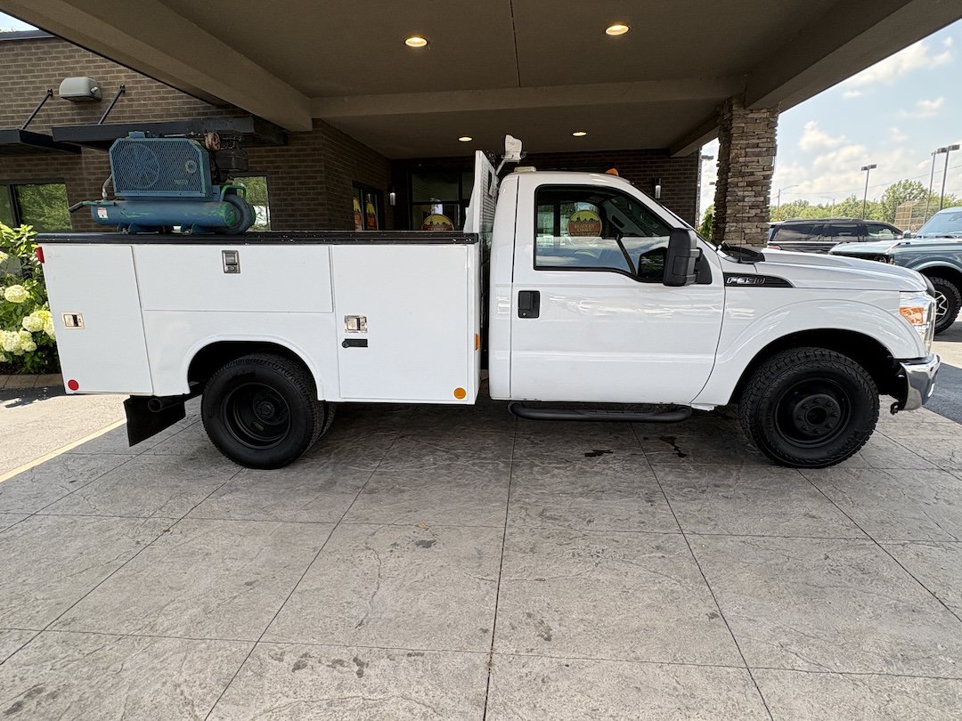 2016 Ford F-350 Super Duty Chassis Cab XL - Photo 5