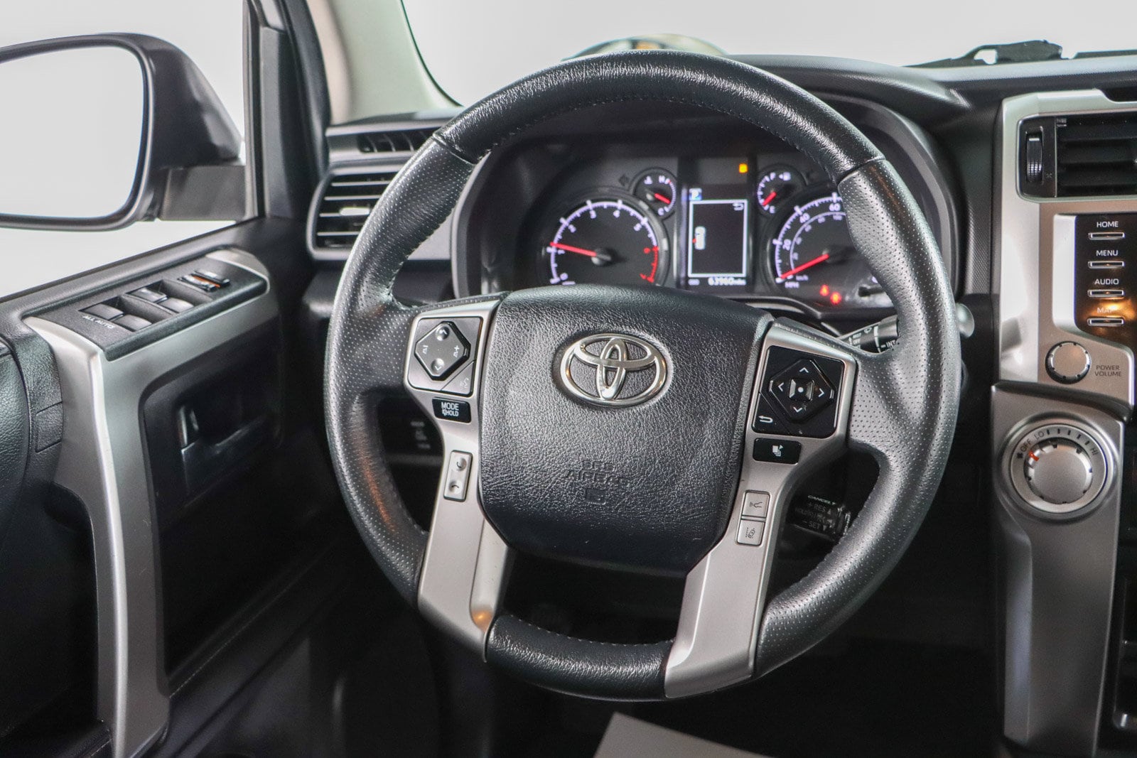 2021 Toyota 4Runner SR5 - Photo 13