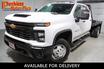 2025 Chevrolet Silverado 3500HD 4X4 FLATBED Truck Crew Cab