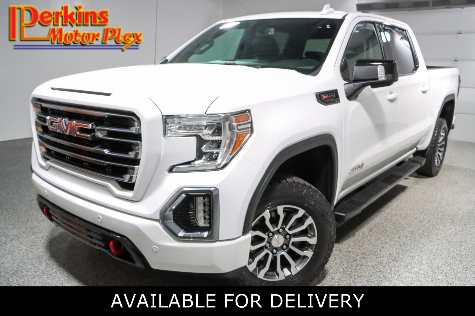 2020 GMC Sierra 4WD Crew Cab Short Box AT4's photo