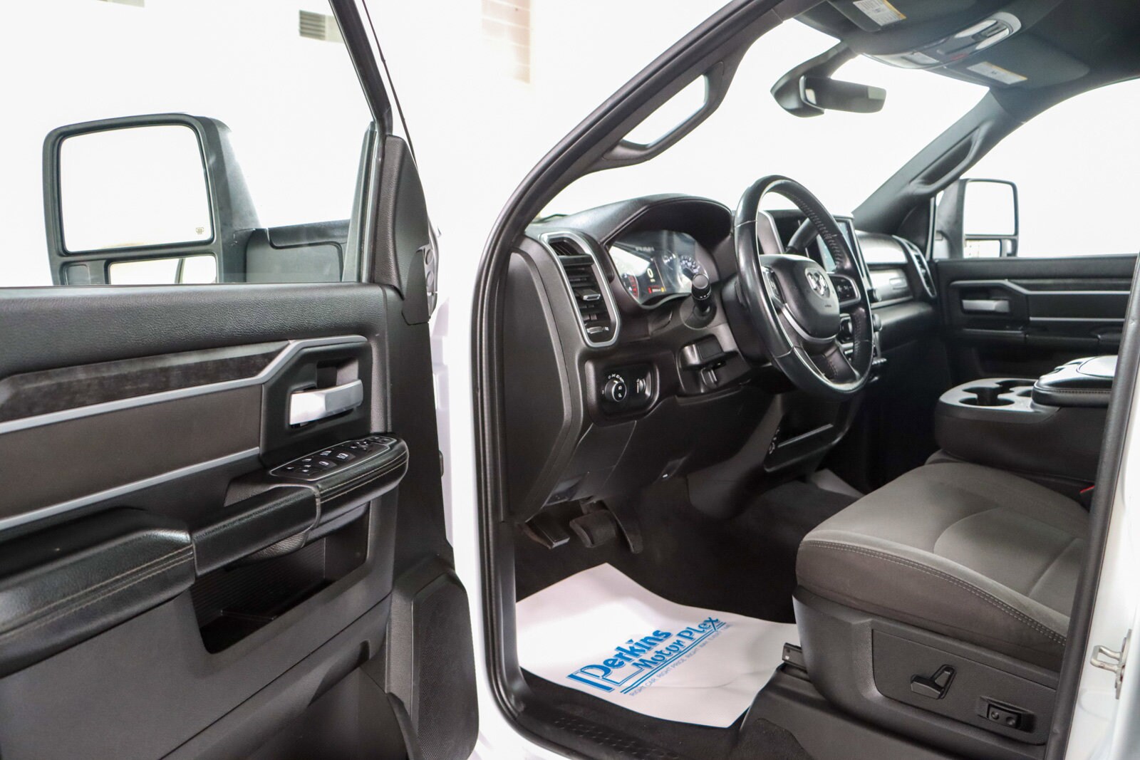 2024 Ram 2500 Big Horn photo 2