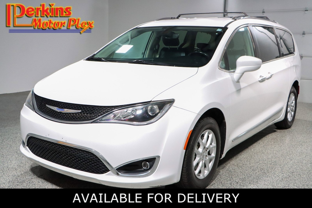 Used 2020 Chrysler Pacifica Touring L Van Passenger Van
