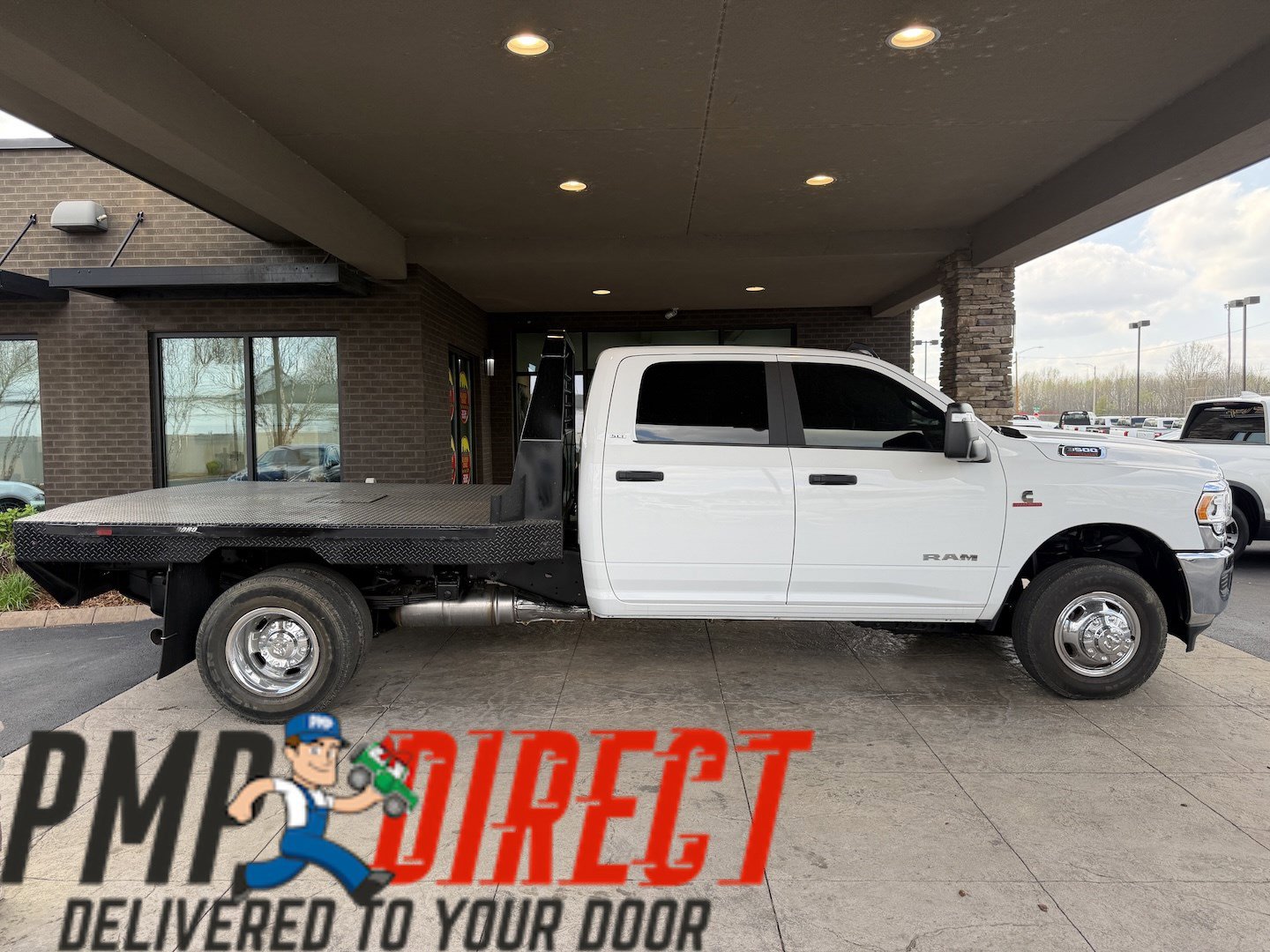 2024 RAM Ram 3500 Chassis Cab SLT - Photo 6