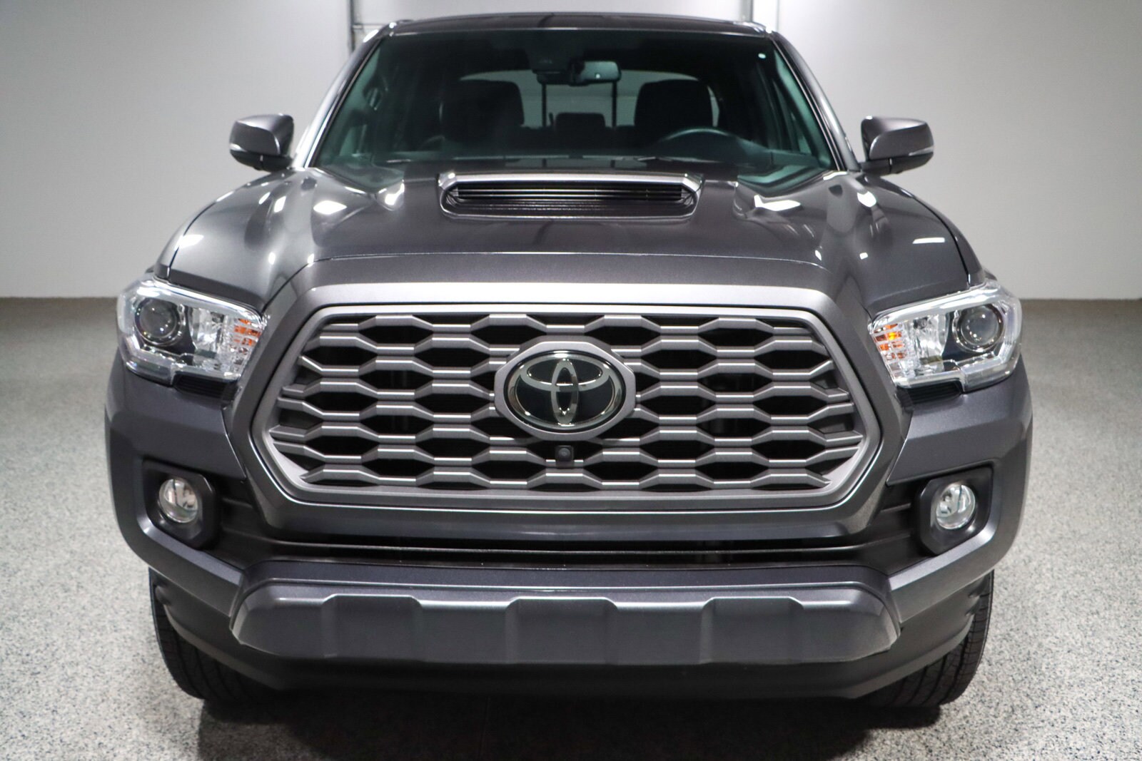 2023 Toyota Tacoma TRD Sport 4x4 photo 2